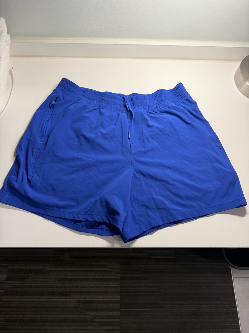 Lululemon Pace Breaker Unlined 5in (Large)